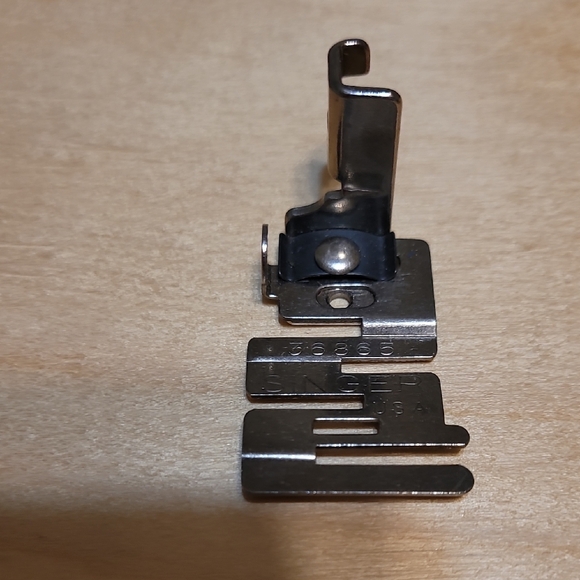 Singer Sewing Machine Attachments - Picture 3 of 8